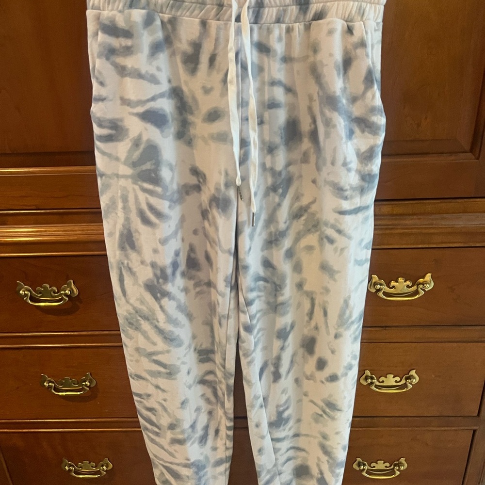 Mia & Tess sweatpants